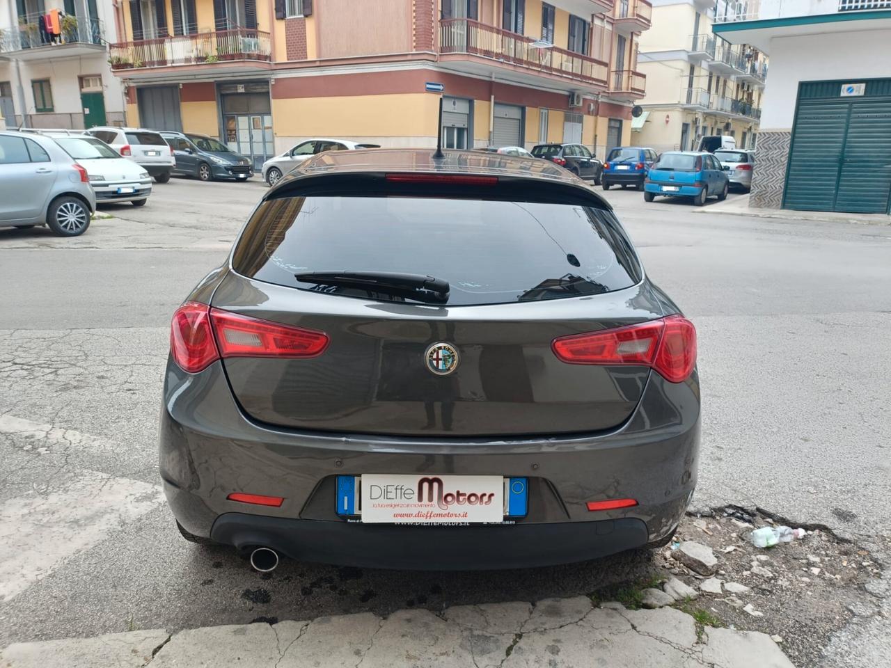 Alfa Romeo Giulietta 1.6 JTDm-2 105 CV Distinctive