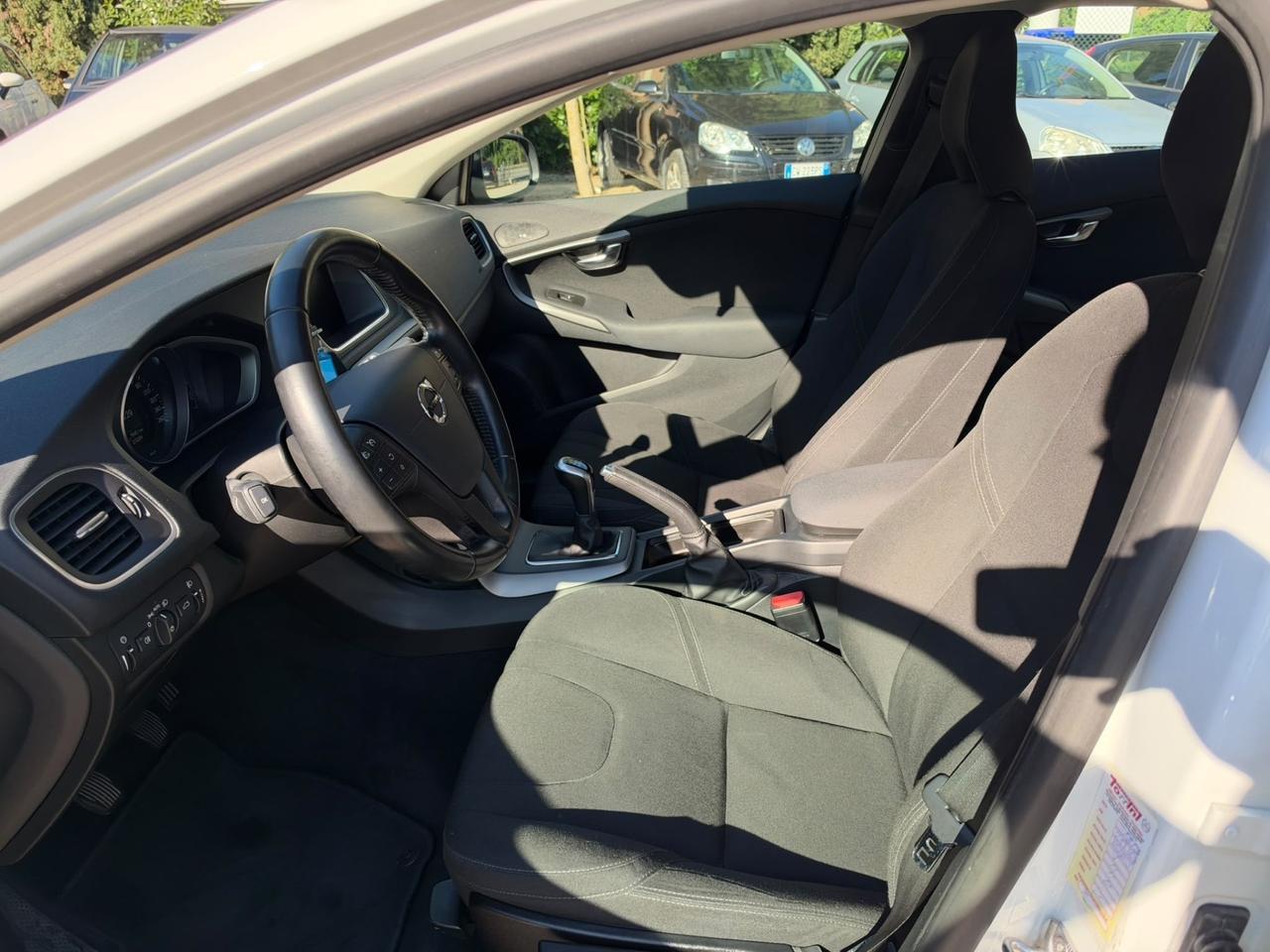 Volvo V40 Cross Country D2 Summum