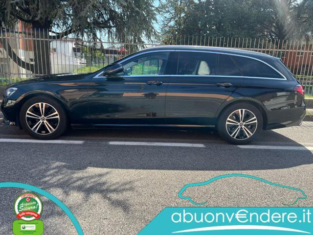 MERCEDES-BENZ E 220 d Mild hybrid 4Matic Auto Sport