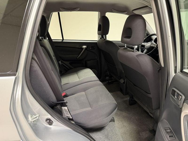 Toyota RAV4 RAV4 2.0 Tdi D-4D cat 5 porte Sol