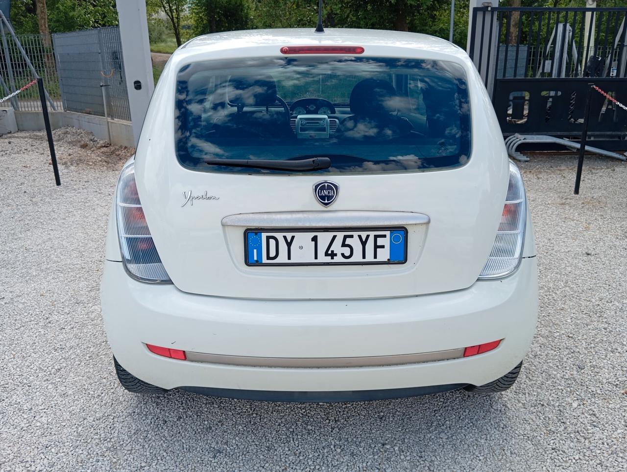 Lancia Ypsilon 1.4 Argento Ecochic GPL