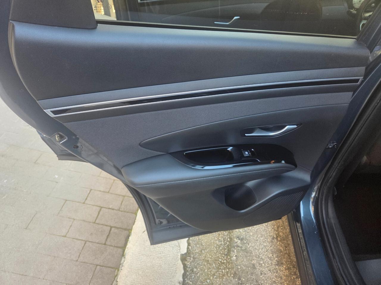 HYUNDAI TUCSON ANNO 2022 SOLI KM 120000 CERTIFICATI