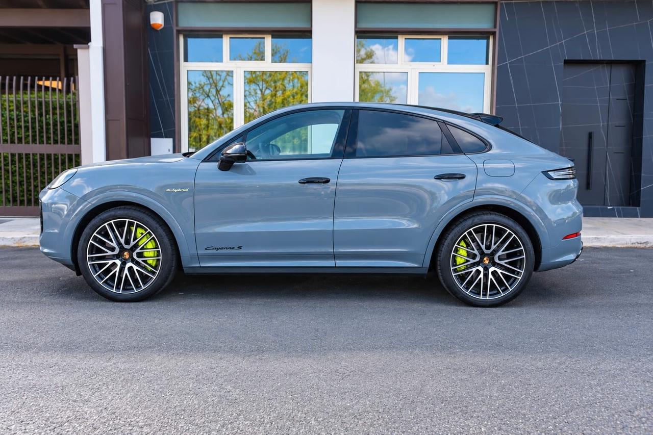 PORCHE CAYENNE S COUPè 3.0 V6 HYBRID PLUG-IN SPORT