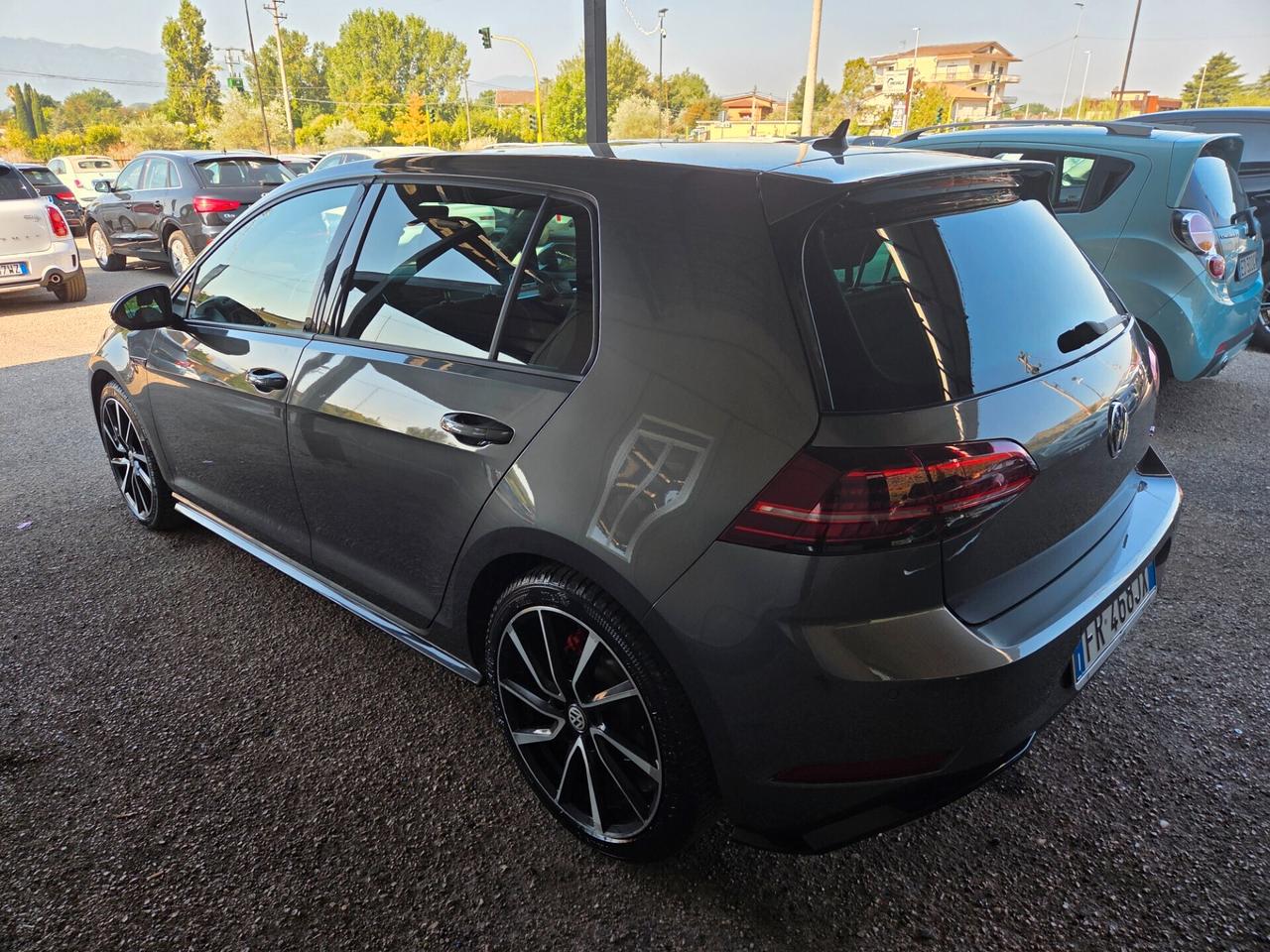 Volkswagen Golf 1.6 TDI 115 CV 5p. R LINE EDITION
