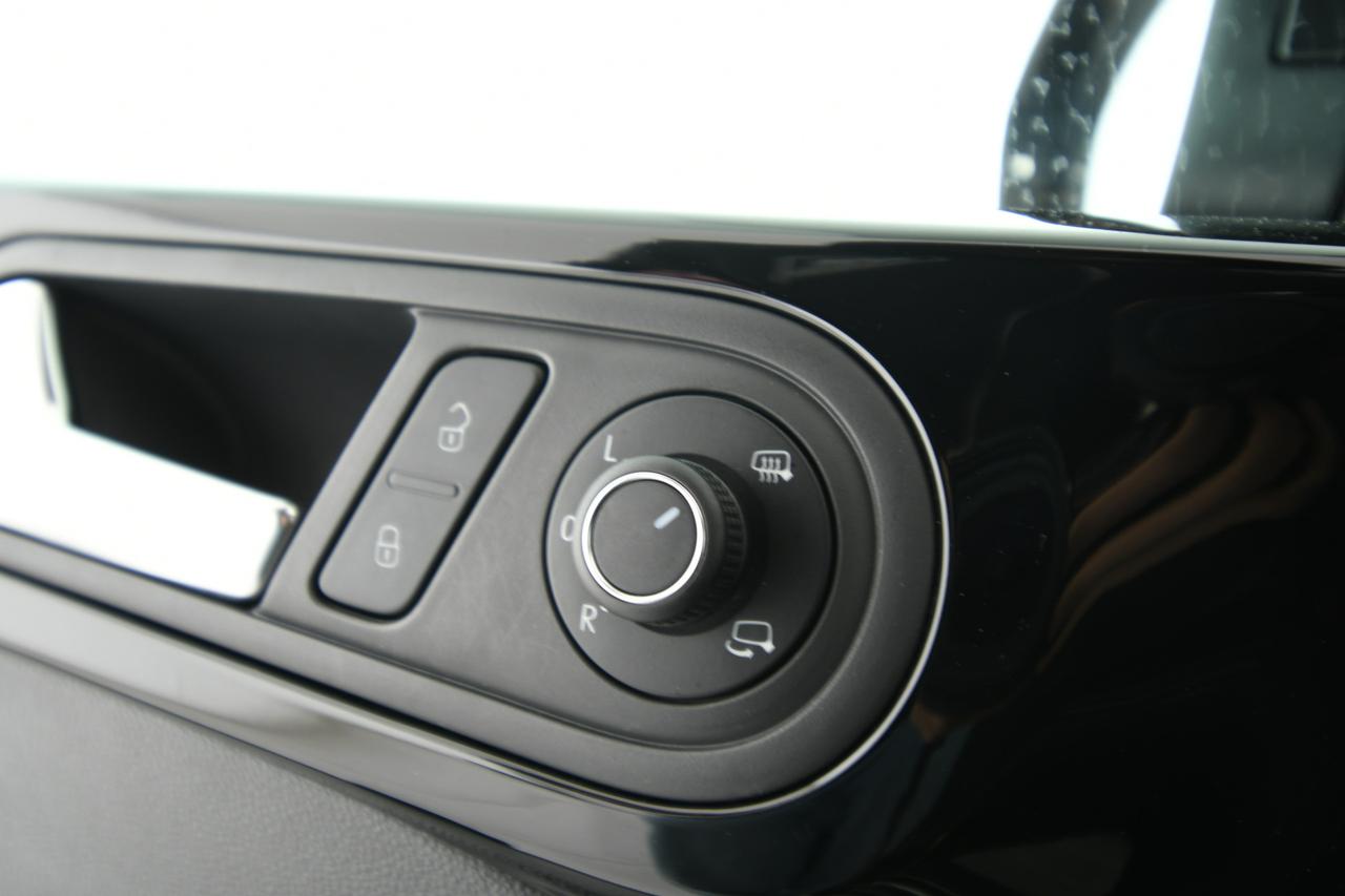 VOLKSWAGEN Maggiolino Cabrio 1.2 tsi Design 105cv DSG+APP CONNECT+C17"