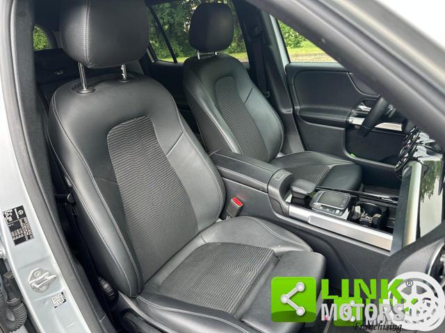 MERCEDES-BENZ GLB 200 Premium