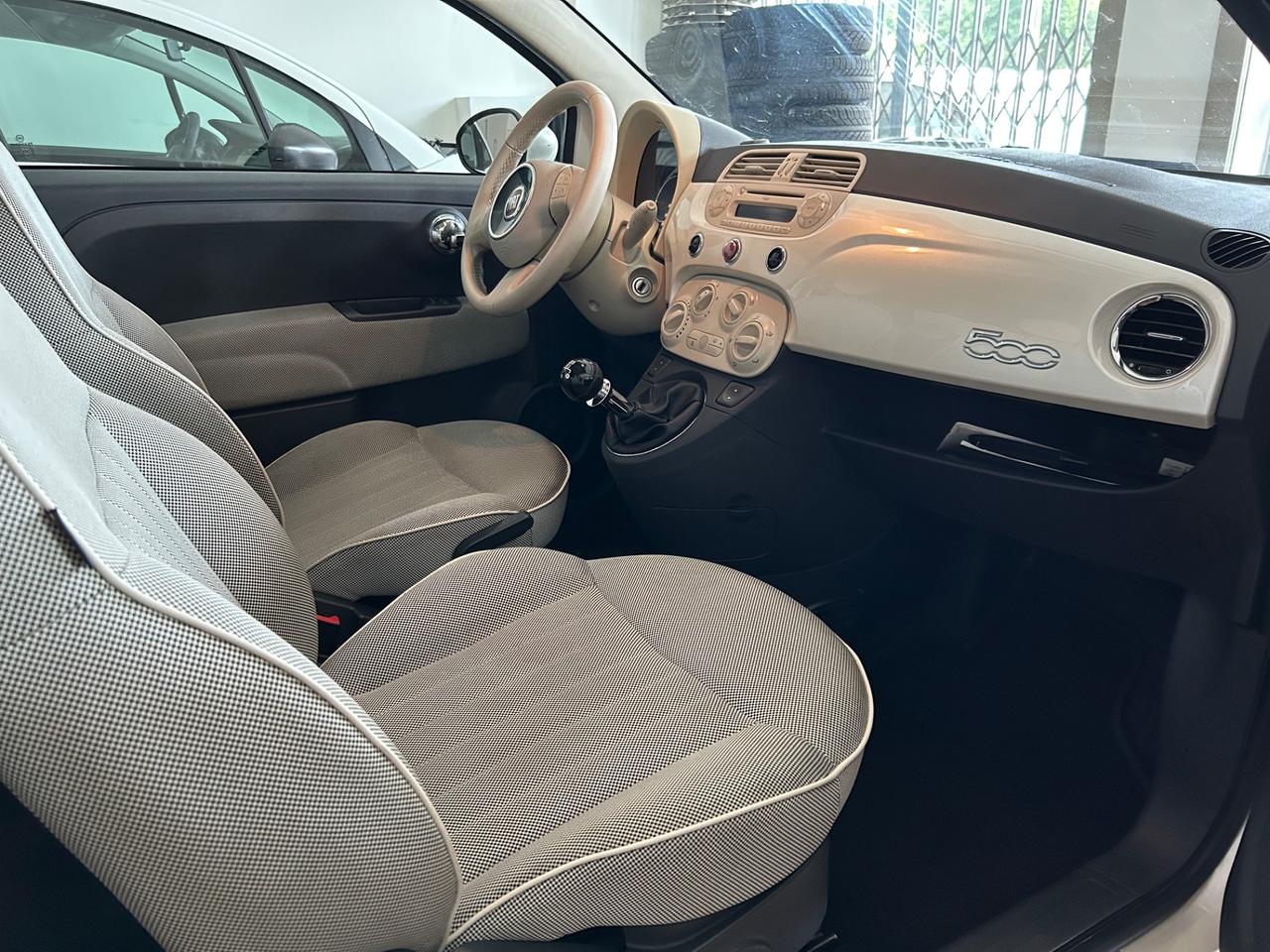 Fiat 500 0.9 TwinAir Turbo LoungePANoRAMA 2011