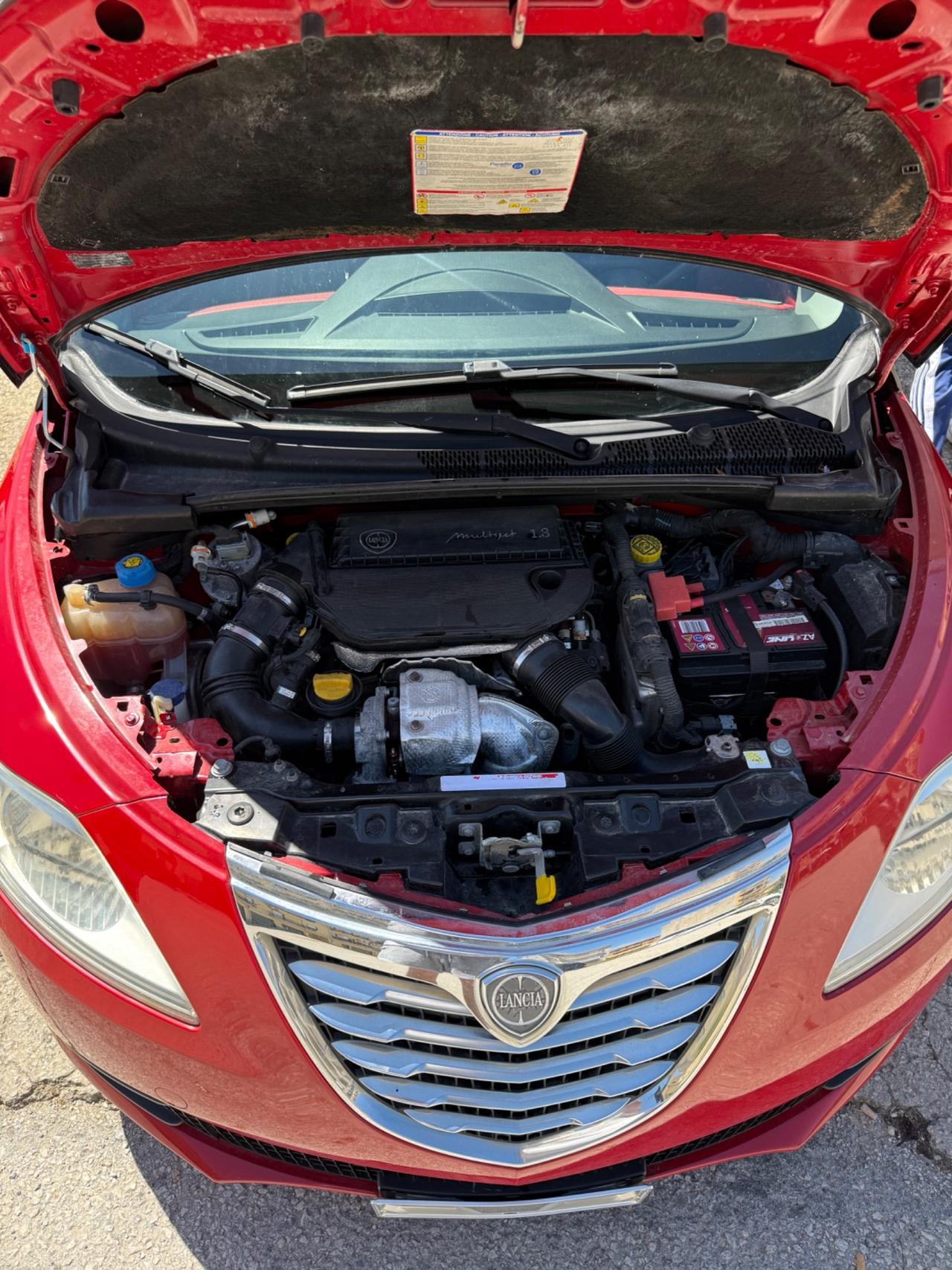 Lancia Ypsilon 1.3 MJT 16V 95 CV 5 porte S&S Silver