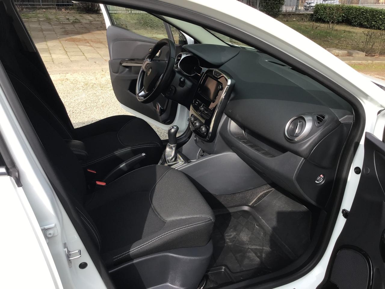 Renault Clio 1.2 75CV 5 porte Costume National