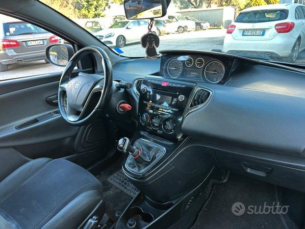 Lancia y 13 multijet