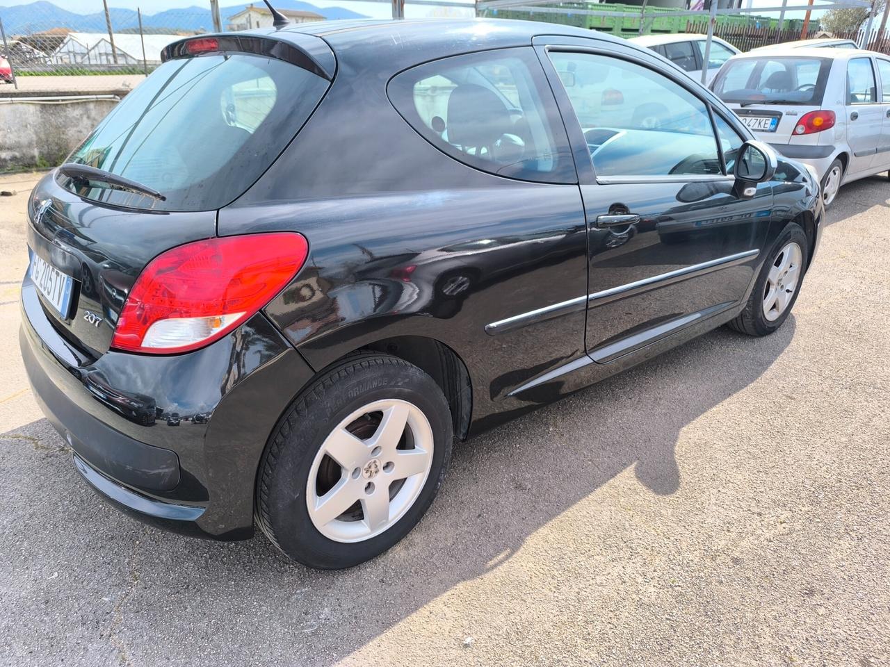 Peugeot 207 1.4 HDi 70CV 3p. Access