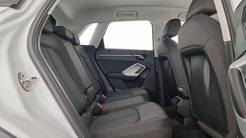 Audi Q3 35 TDI S tronic Business