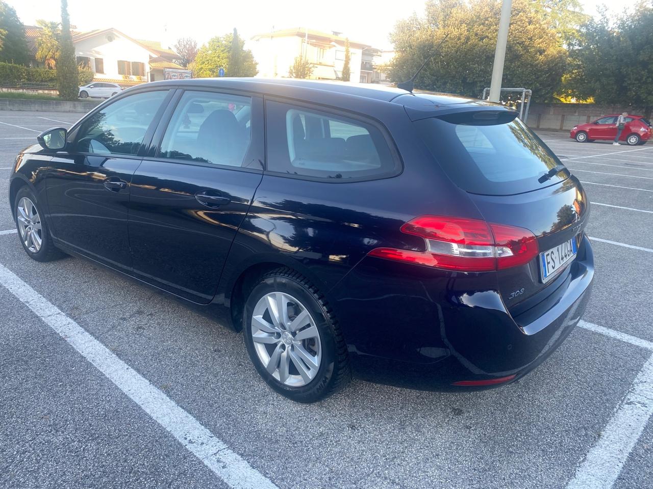 Peugeot 308 BlueHDi 120 S&S EAT6 SW Business