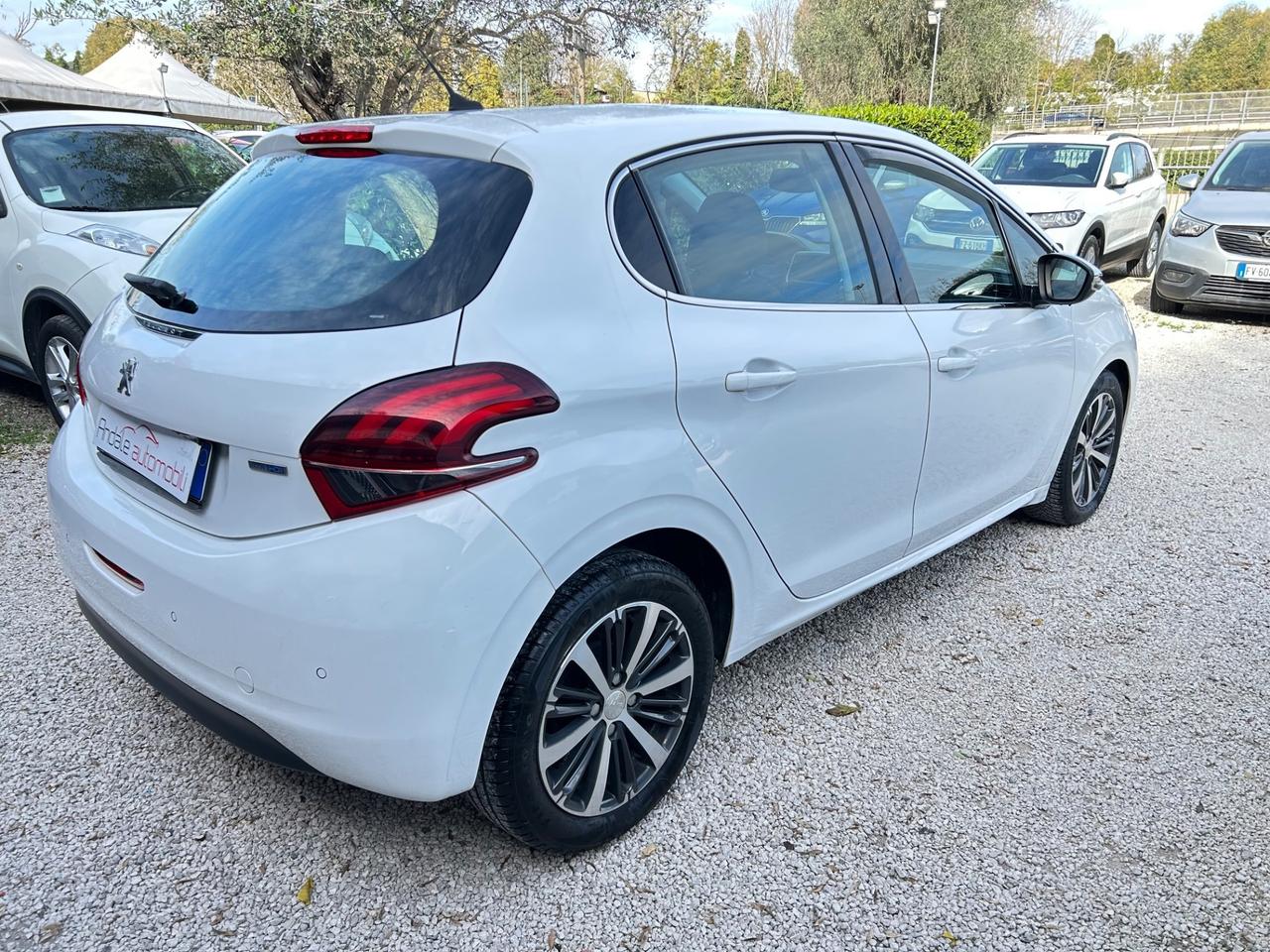 Peugeot 208 BlueHDi 5P ALLURE NAVI NEOPATENTATI