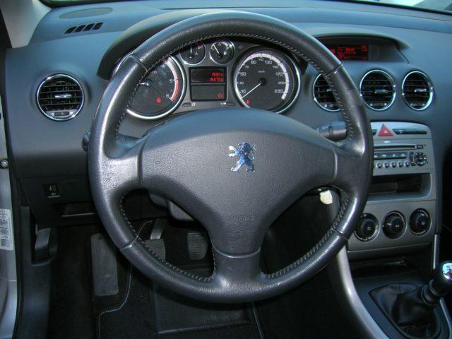 PEUGEOT 308 1.6 HDi 112CV CC Féline