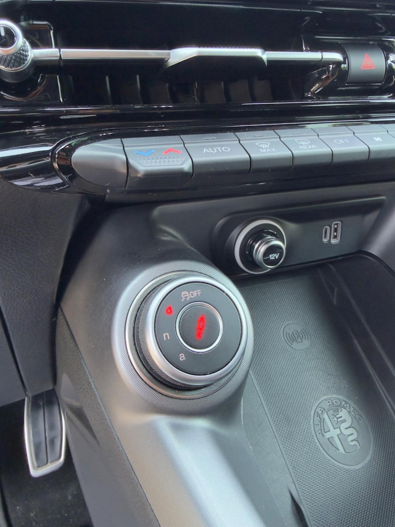 Alfa Romeo Tonale 1.3 280 CV PHEV AT6 Q4 Veloce