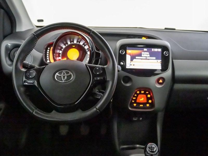 Toyota Aygo Connect 1.0 VVT-i 72 CV 5 porte x-play