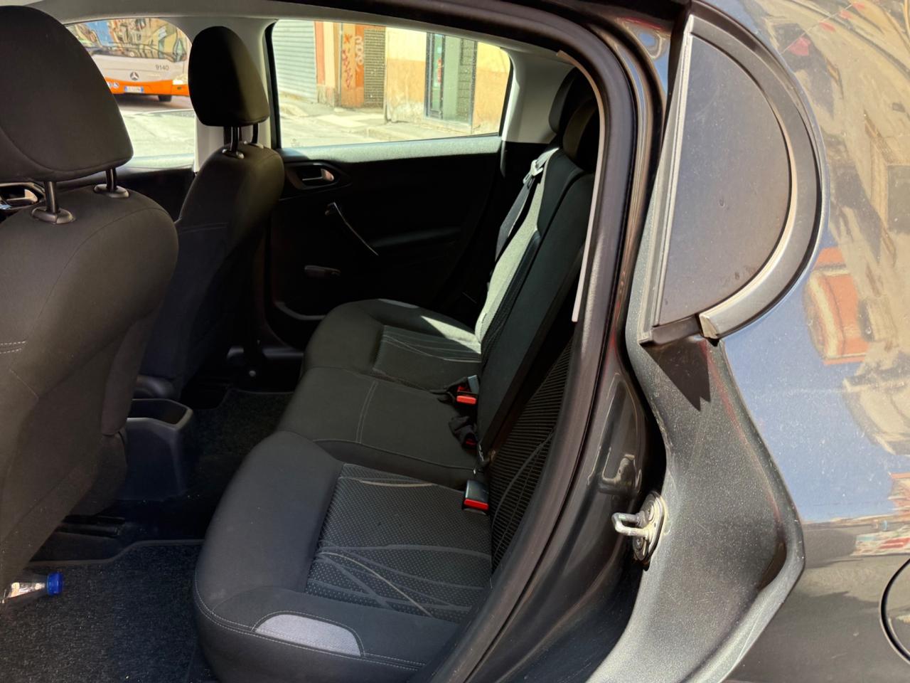 Peugeot 208 1.2 VTi 82 CV 3 porte Allure