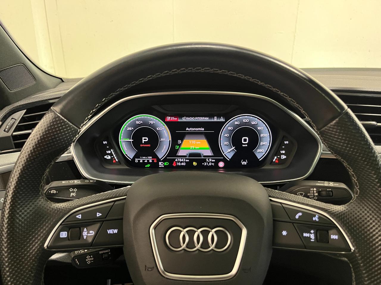 AUDI Q3 SPORTBACK 45 TFSI-E S-TRONIC IDENTITY BLACK