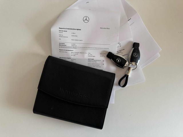 MERCEDES-BENZ A 200 d Automatic Premium