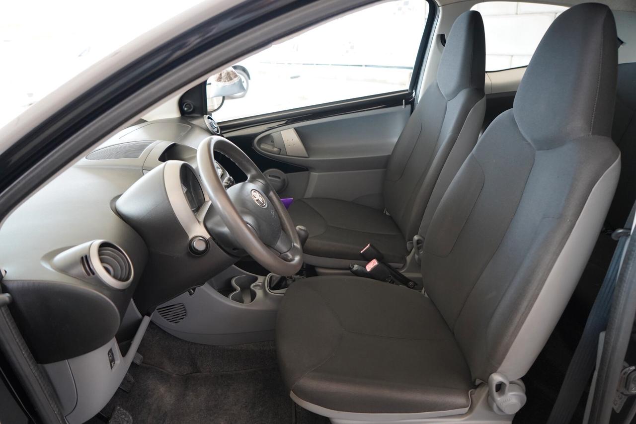 Toyota Aygo 1.0 68 Cv 3p Sol