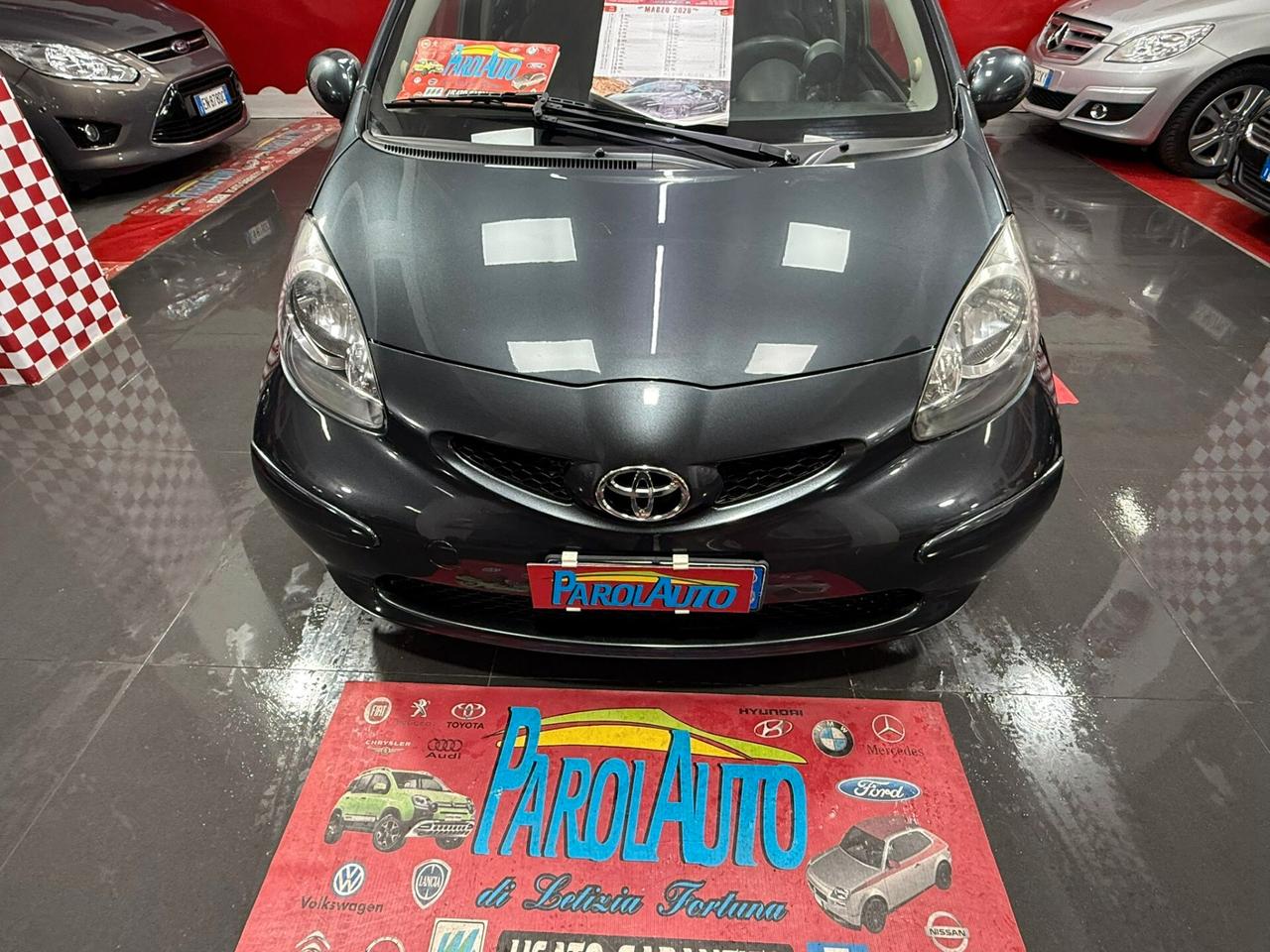 Toyota Aygo 1.0 68cv Connect - 2011