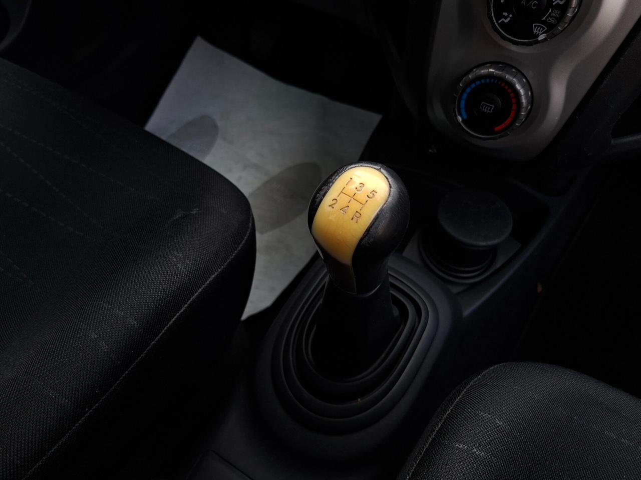 Toyota Yaris 1.3 5p. Luna *NEOPATENTATI*