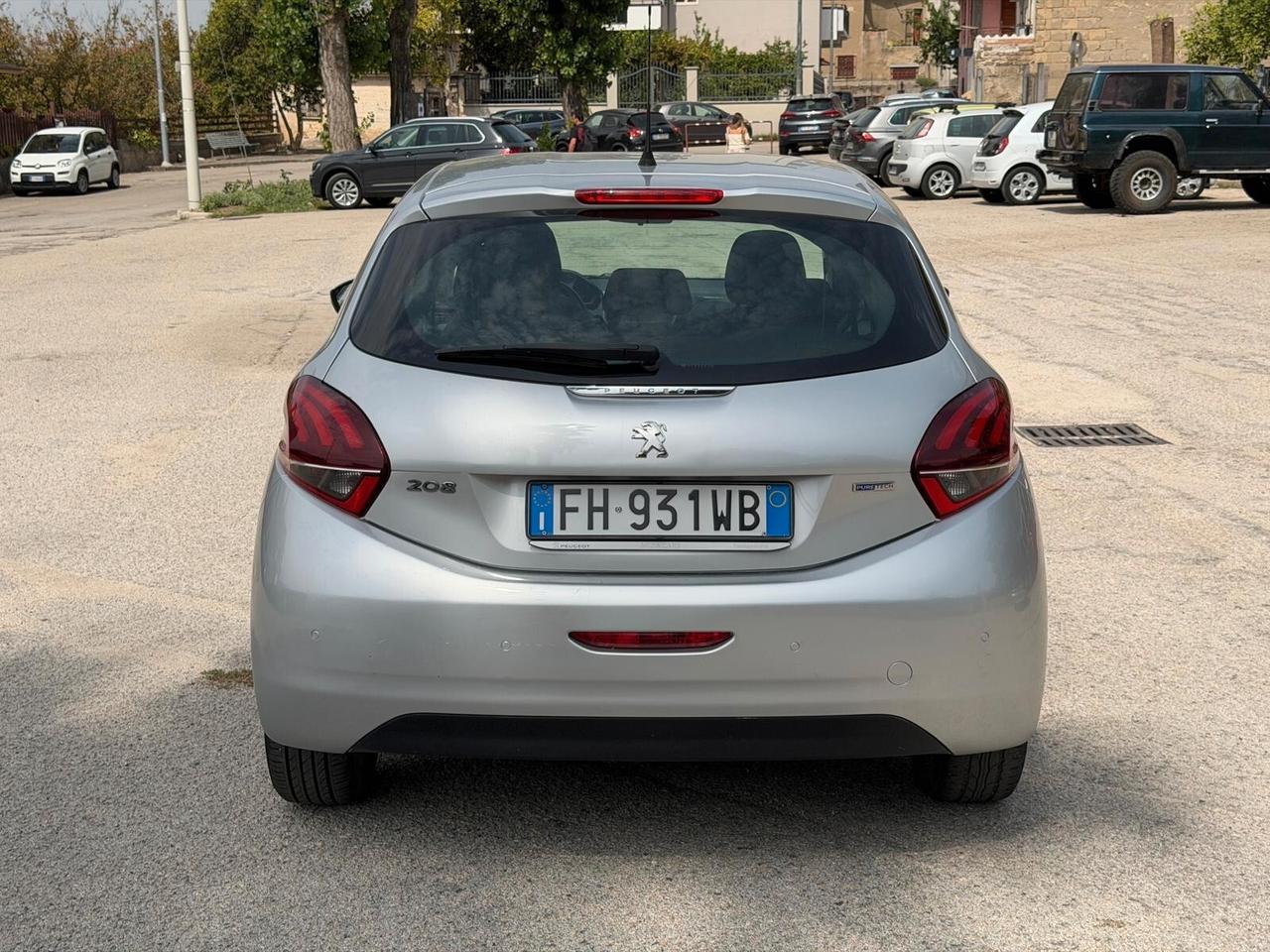 Peugeot 208 PureTech 82 5p. GPL Active