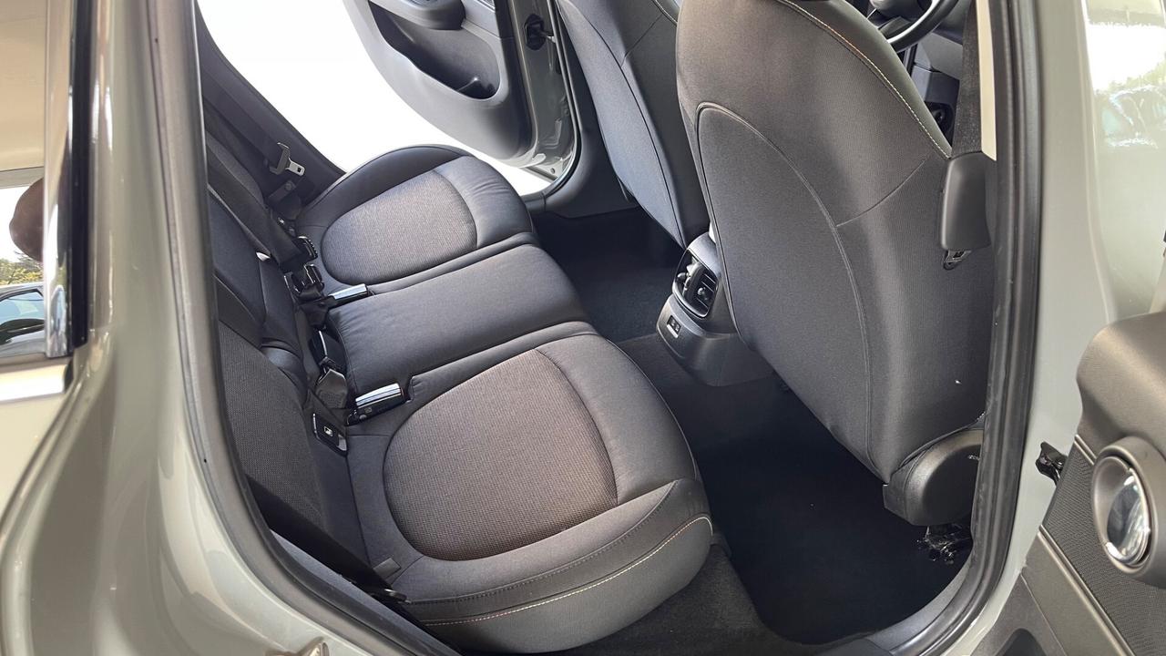 Mini Cooper Countryman 1.5 One D Essential