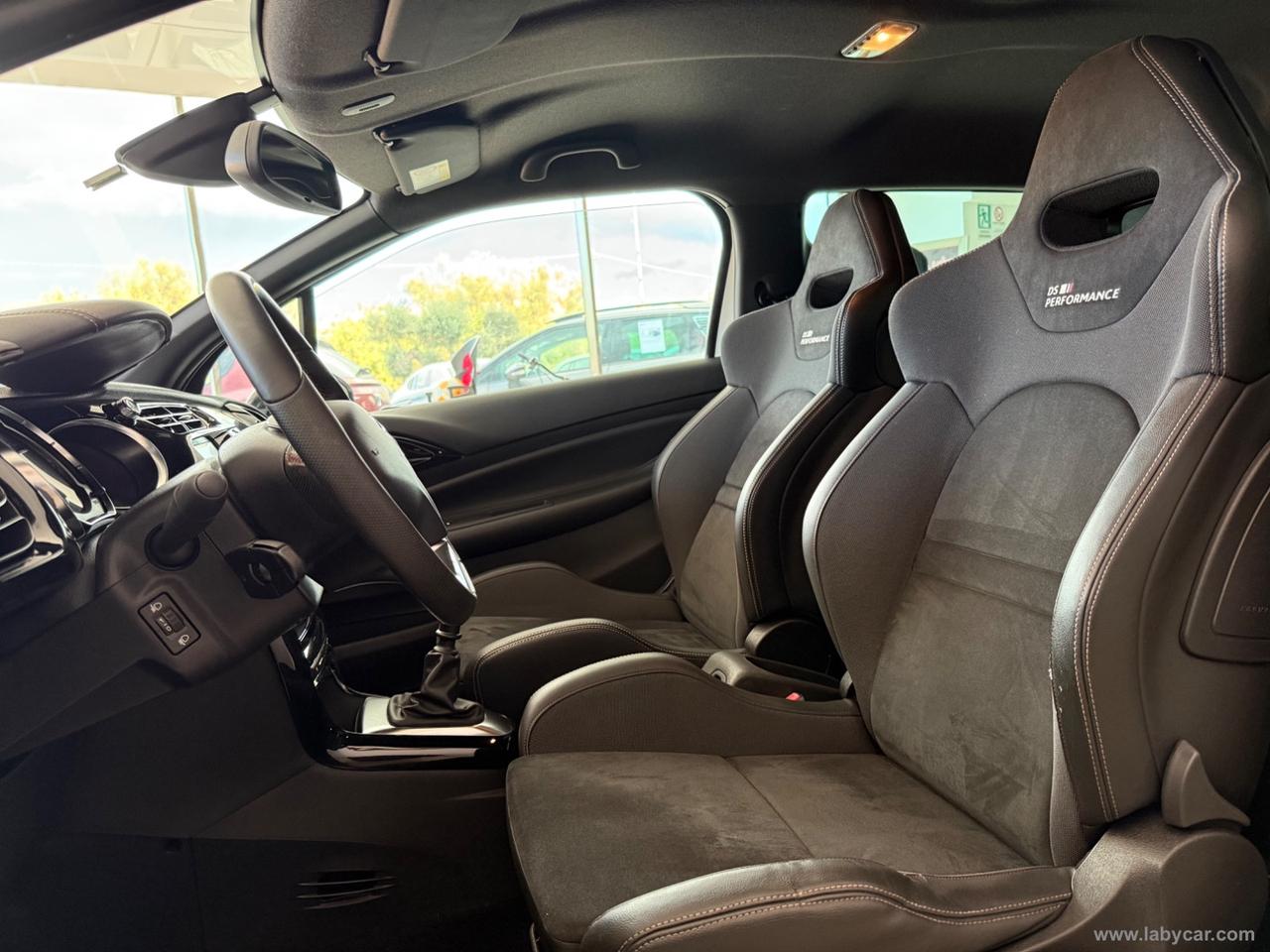 DS AUTOMOBILES DS 3 Performance Black Special