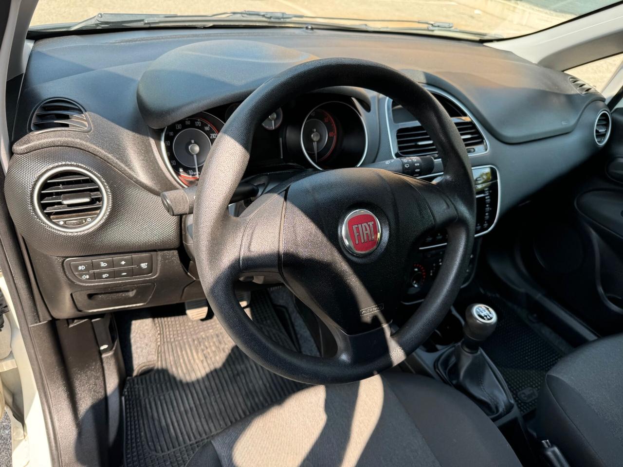 Fiat Punto 1.3 MJT - NEOPATENTATI - 12 MESI DI GARANZIA -