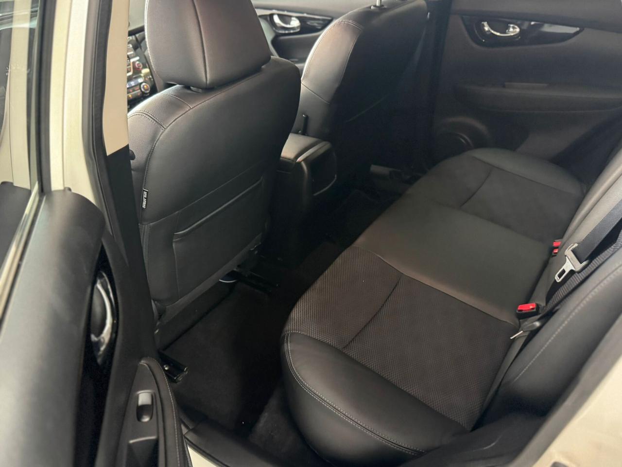 Nissan Qashqai 1.6 dCi X-Tronic 2WD Black Edition