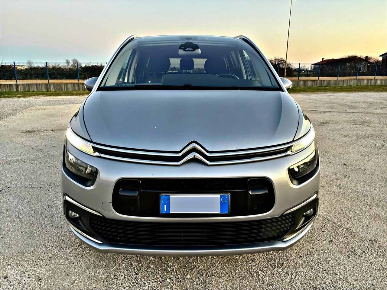 Citroen Grand C4 SpaceTourer Grand C4 SpaceTourer BlueHDi 130 S&S EAT8 Shine Pack