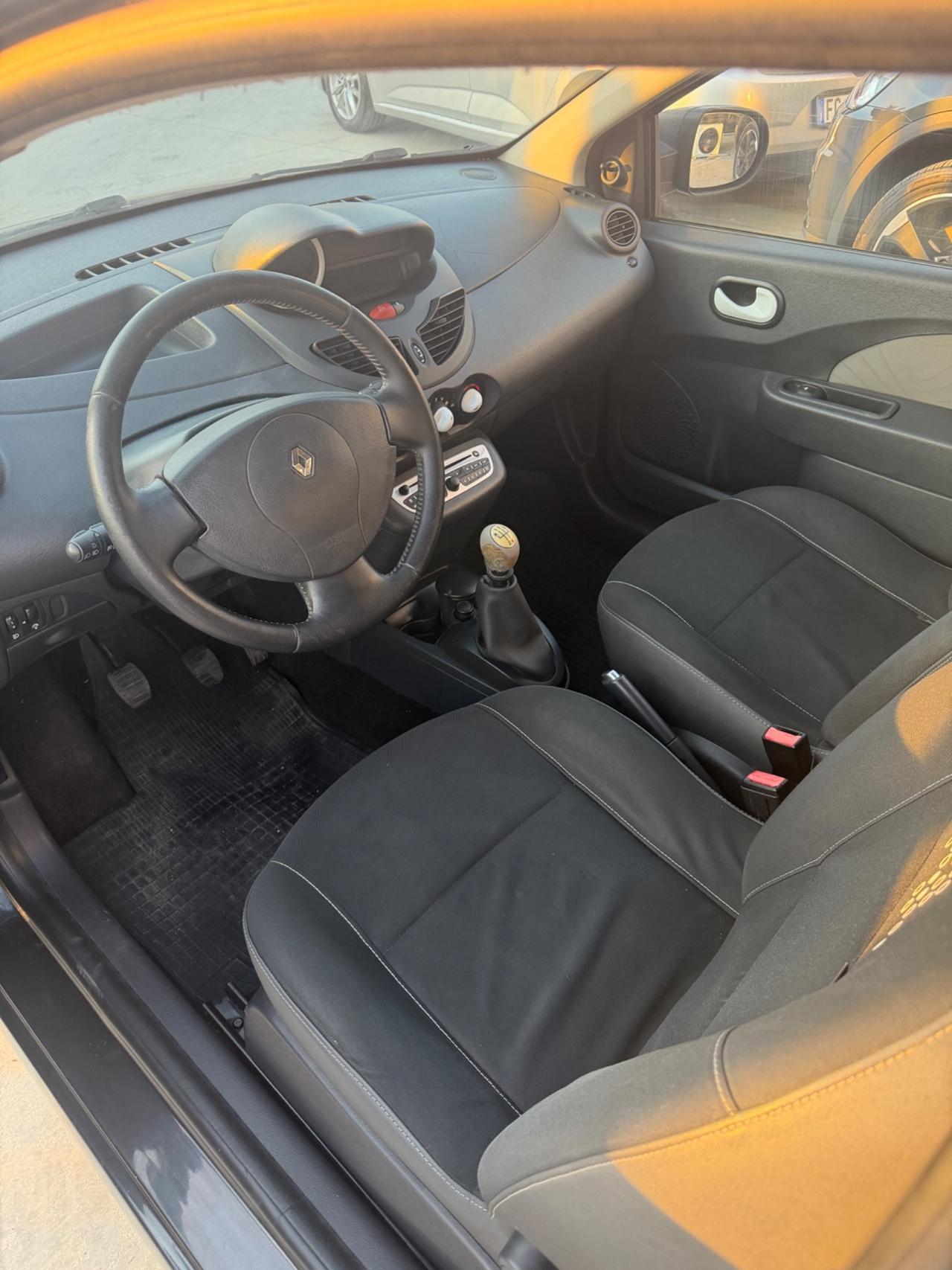 Renault Twingo 1.2 16V Etoile