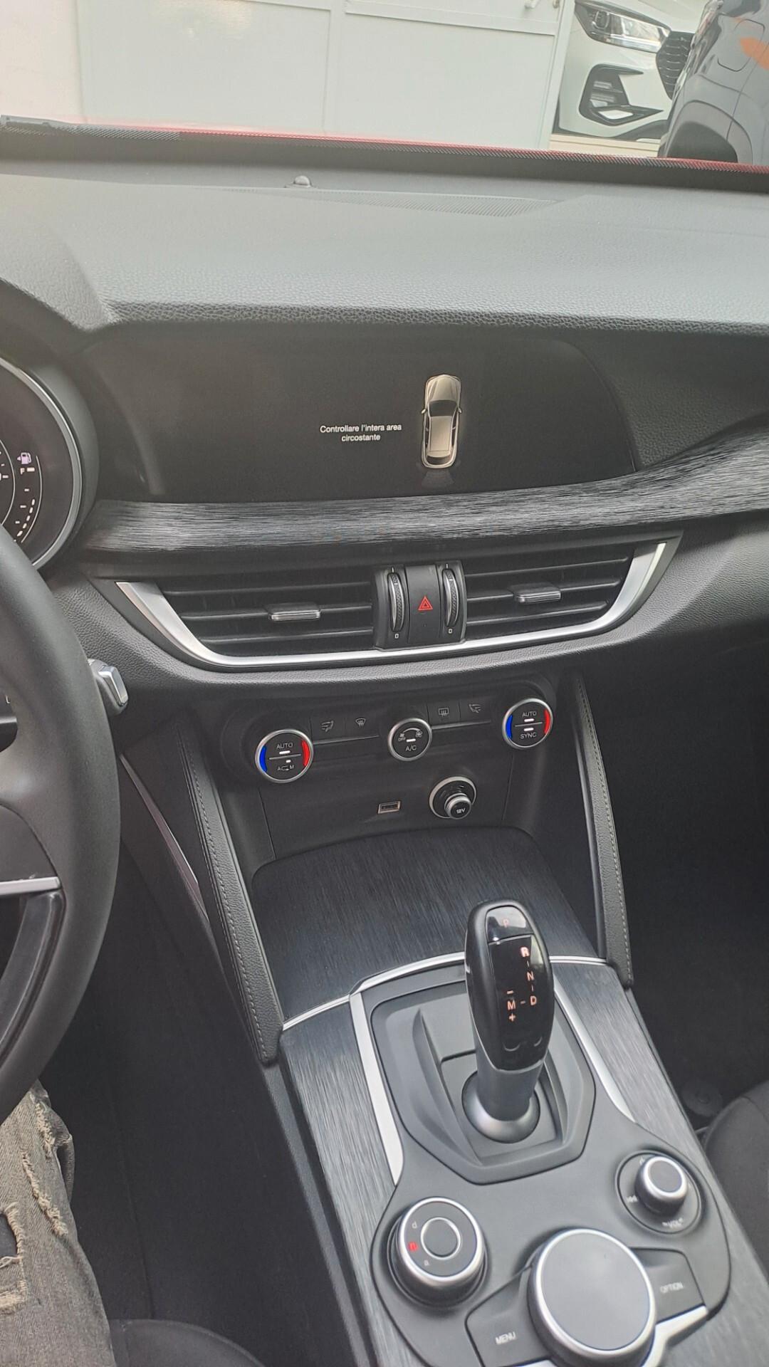 Alfa Romeo Stelvio 2.2 Turbodiesel 160 CV AT8 RWD