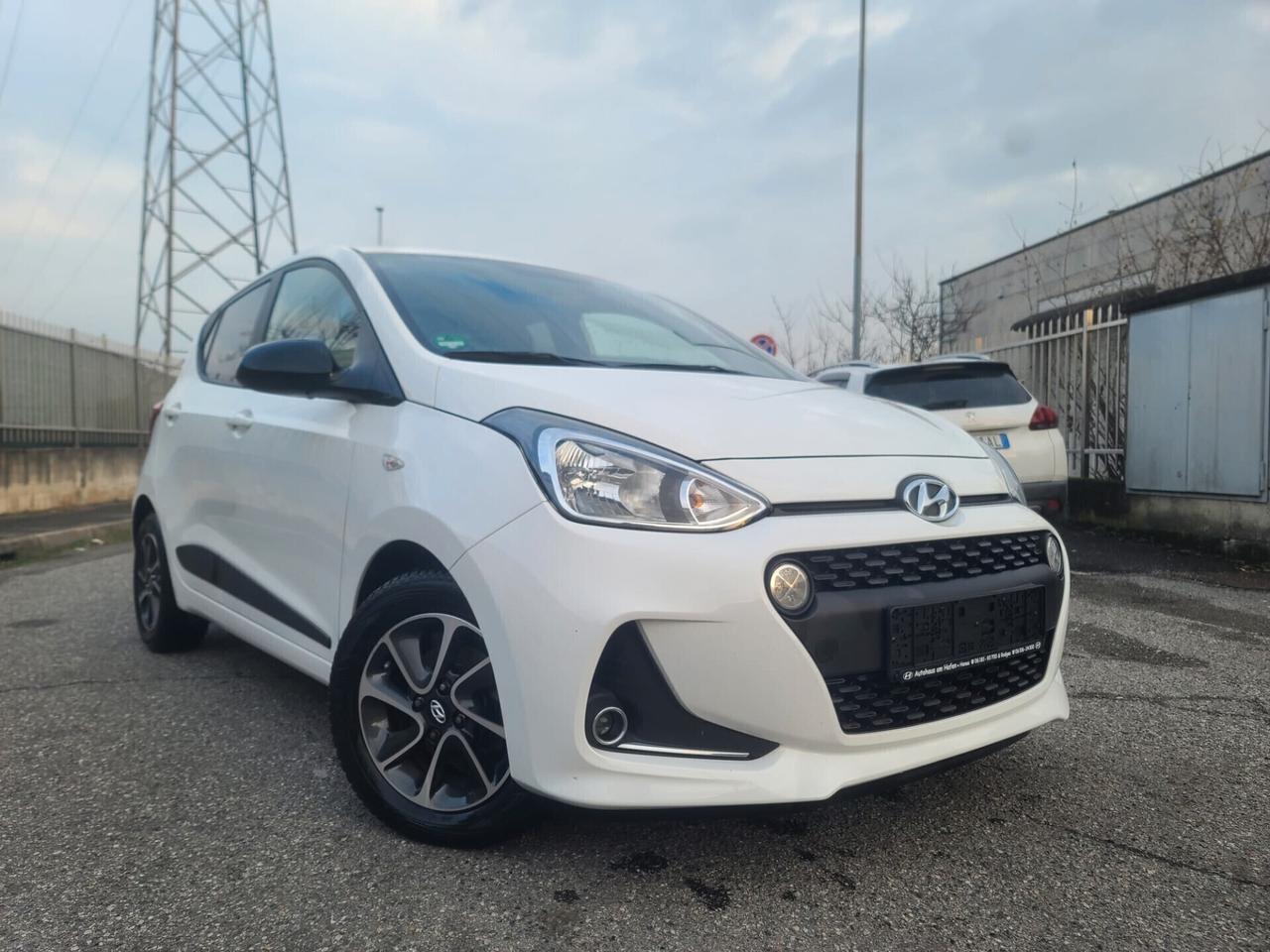 Hyundai i10 1.0 BENZ SOLO 20.000KM