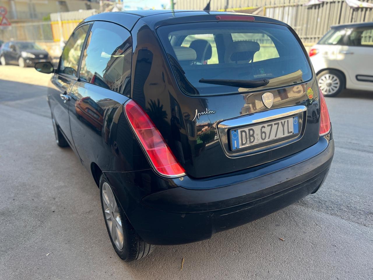 Lancia ypsilon 1.2 Benzina/Metano Anno 2006