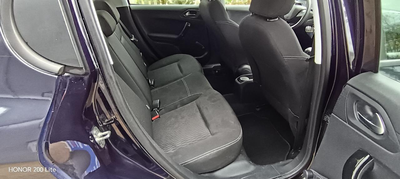Peugeot 208 5 Porte