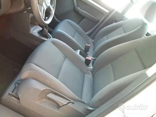 Volkswagen Touran Business 1.6 TDI Comfortline ok neo patentati