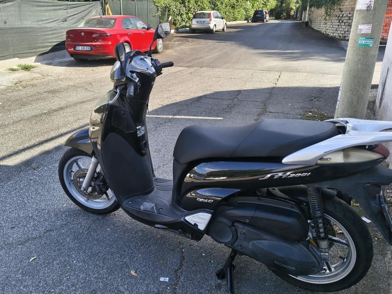 Honda SH 300