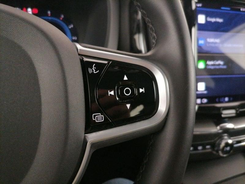 Volvo XC60 2.0 b4 R-design awd auto