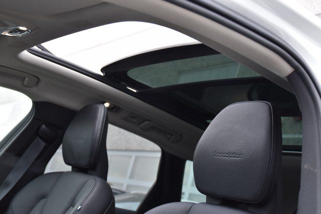 VOLVO XC60 D4 AWD Momentum *TETTUCCIO, PELLE*