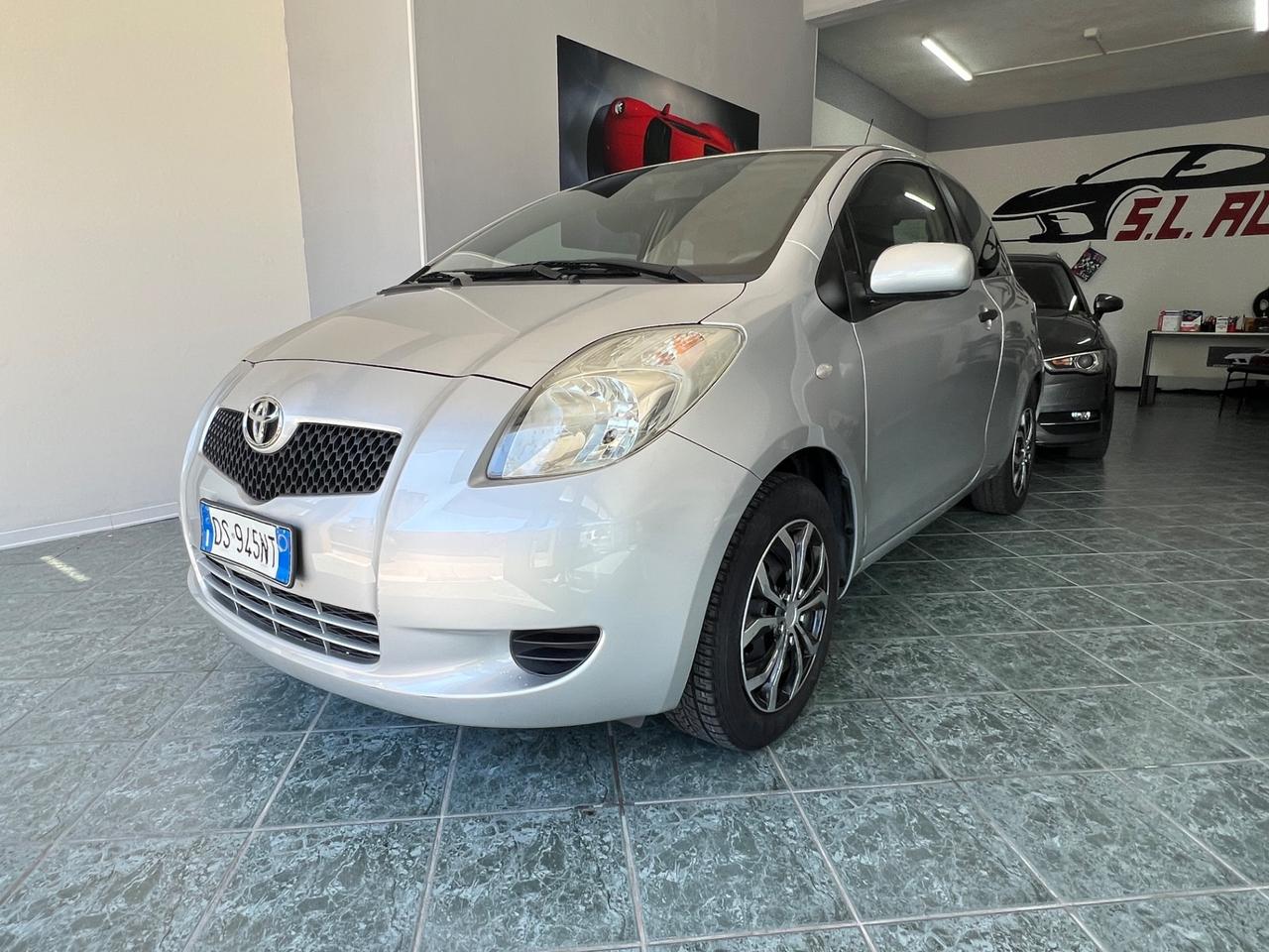Toyota Yaris 1.0 3 porte