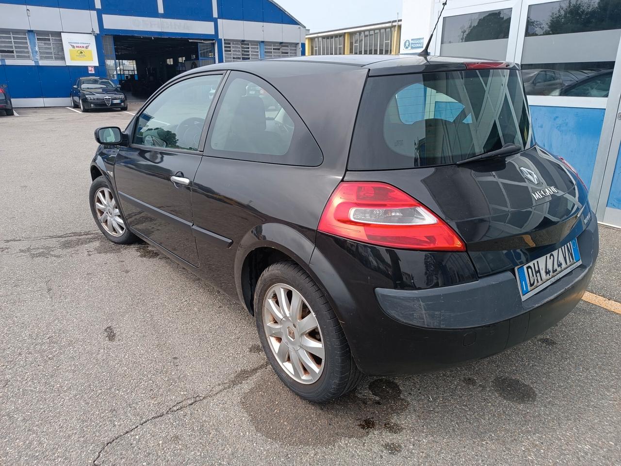 Renault Megane Mégane 1.6 16V 3 porte Dynamique