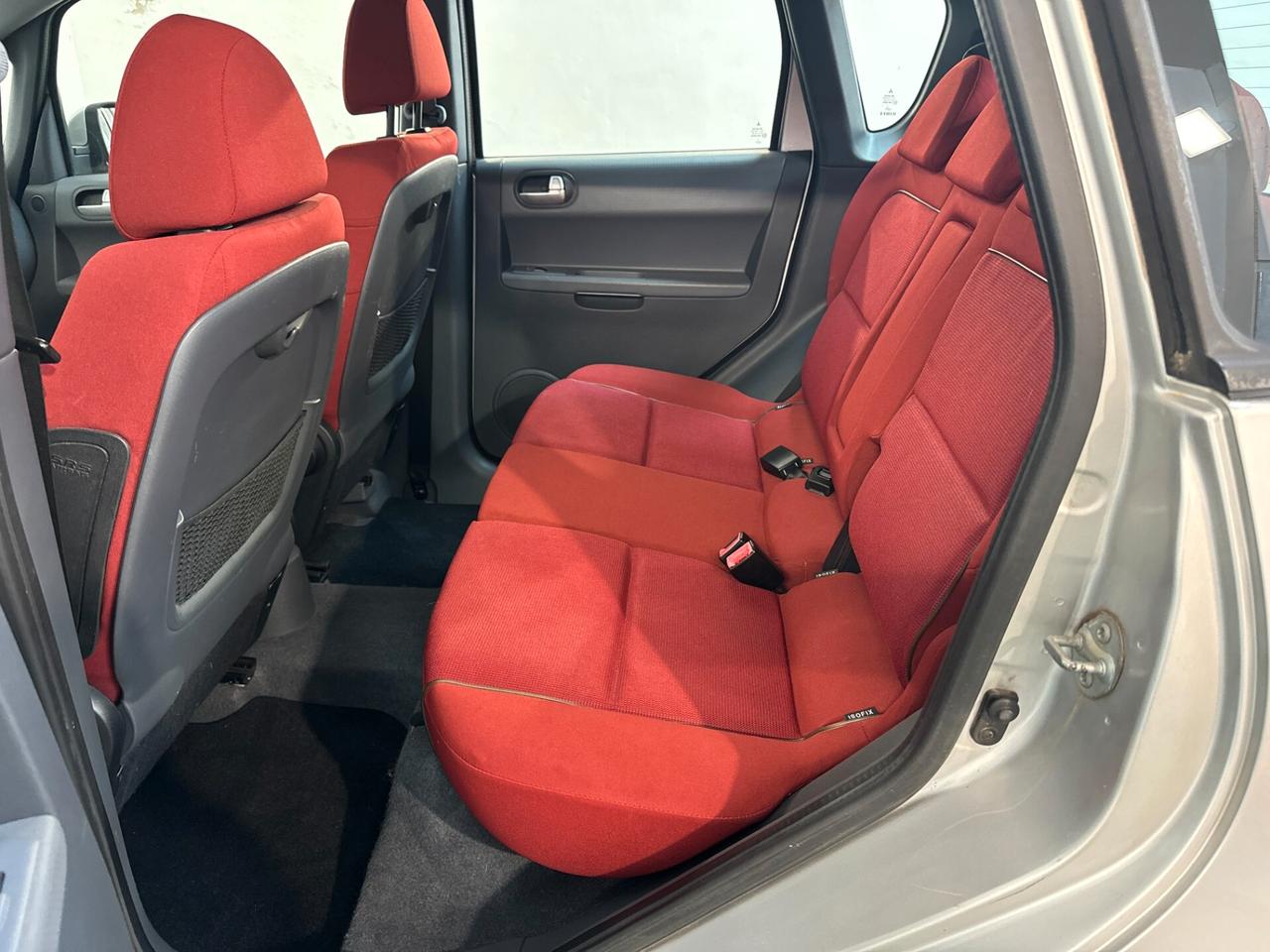 Mitsubishi Colt 1.3 16V 5p. Invite AUTOMATICA