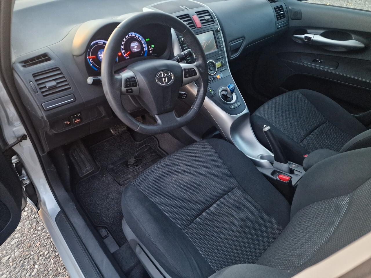 Toyota Auris 1.8 Hybrid 92000km