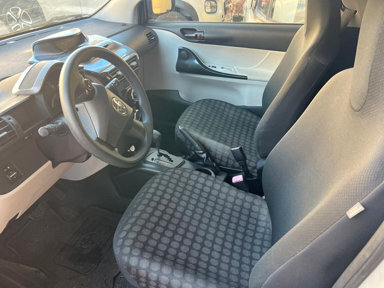 Toyota iQ 1.0 CVT Trend