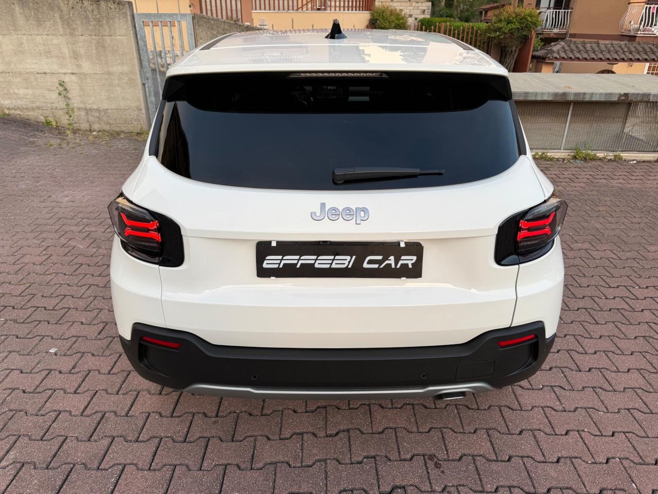 Jeep Avenger 1.2 e-Hybrid 110 cv MHEV Summit