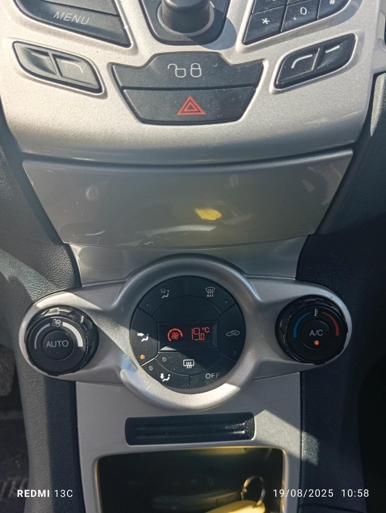 Ford Fiesta 1.4 5 porte Bz.- GPL Titanium