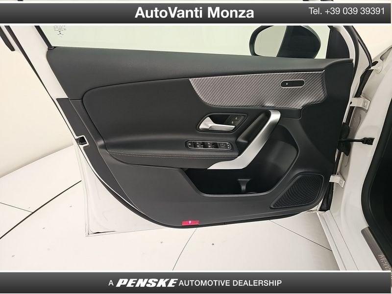 Mercedes-Benz Classe A A 180 d Progressive Advanced auto
